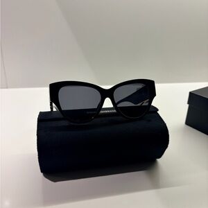 Dolce & Gabbana Elegant Black Sunglasses